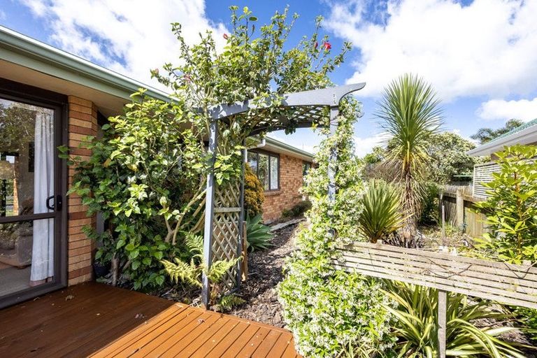 Photo of property in 2 Meadowpark Drive, Dargaville, 0310