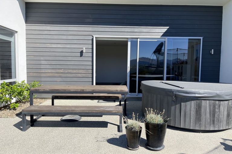 Photo of property in 60 West Meadows Drive, Wanaka, 9305