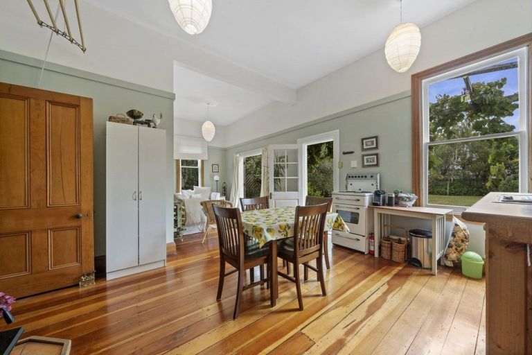 Photo of property in 35 Strasbourge Street, Martinborough, 5711