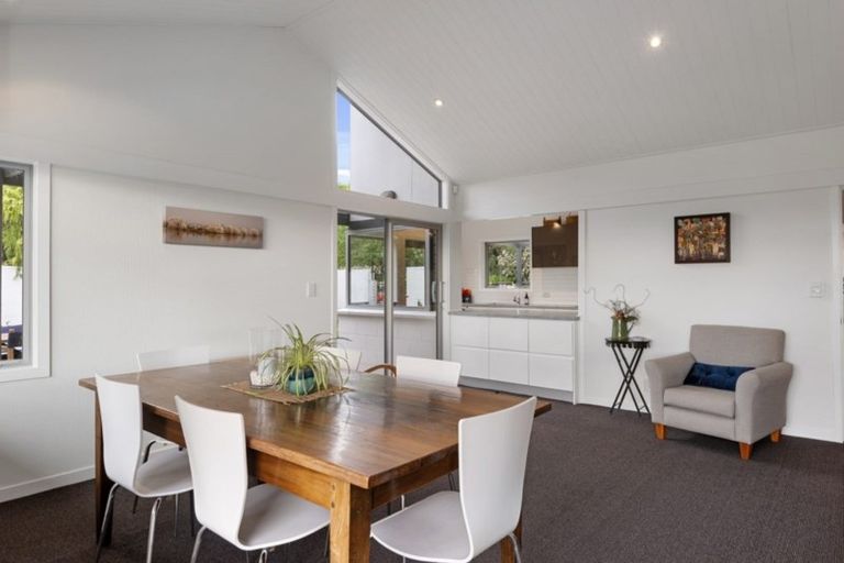 Photo of property in 7 Chaston Close, Westmorland, Christchurch, 8025