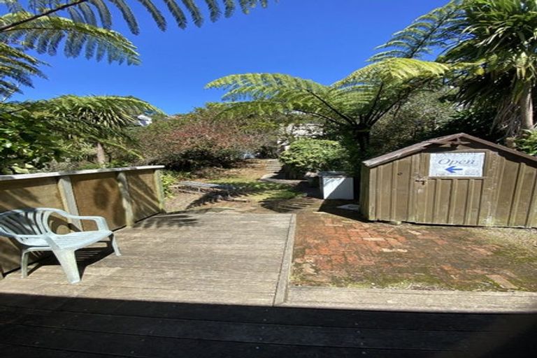 Photo of property in 69 Norway Street, Kelburn, Wellington, 6012
