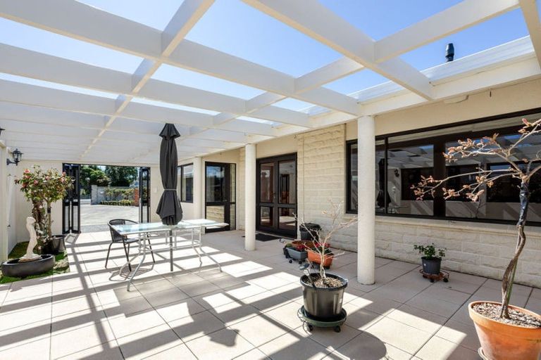 Photo of property in 9 Smith Street, Dannevirke, 4930