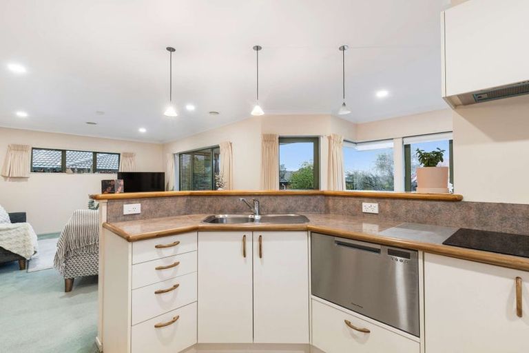 Photo of property in 55 Basley Road, Owhata, Rotorua, 3010