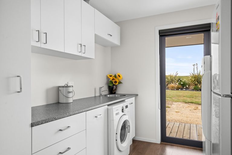 Photo of property in 57 Golden Road, Springvale, Alexandra, 9393