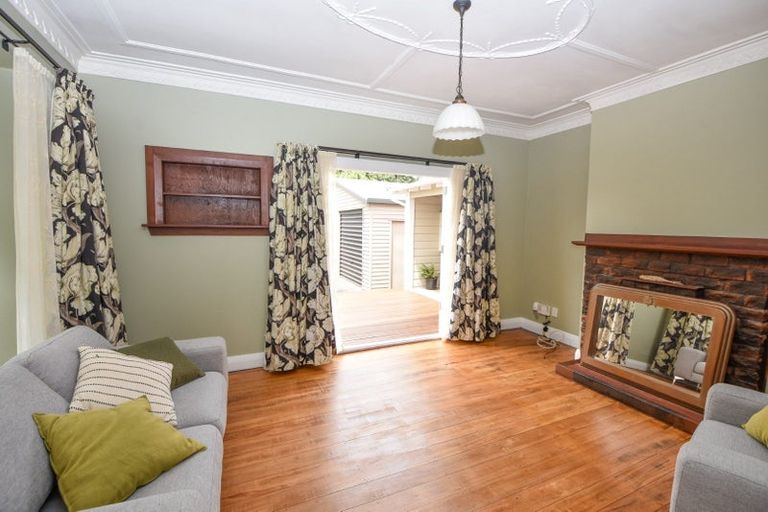 Photo of property in 182 High Street North, Carterton, 5713