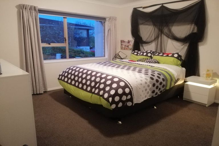 Photo of property in 2/44 Meadway, Sunnyhills, Auckland, 2010