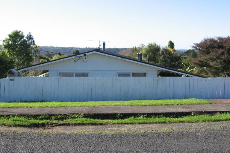 Photo of property in 90 Hetherington Road, Ranui, Auckland, 0612