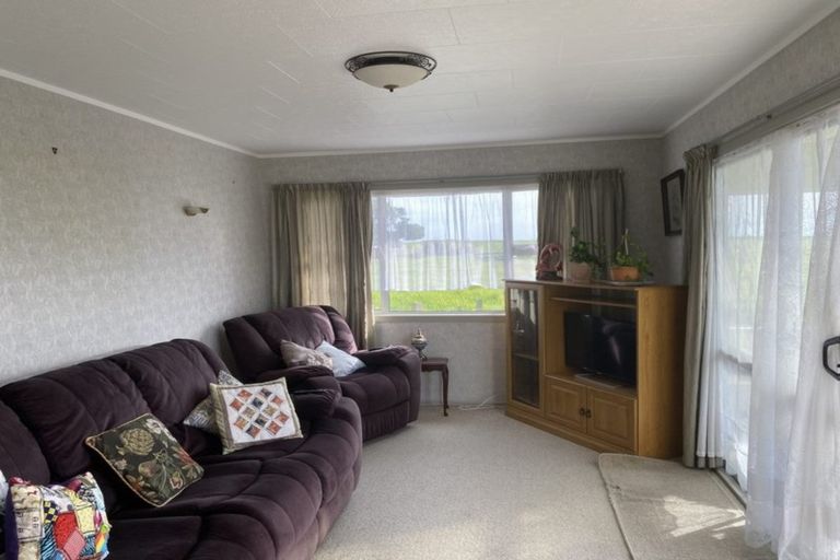 Photo of property in 1 Aubrey Street, Waitara, 4320