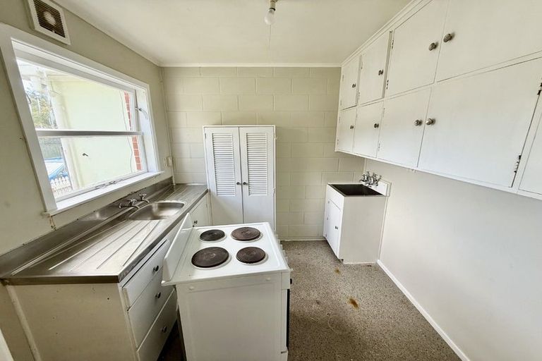 Photo of property in Oberon Flats, 48a Merton Street, Trentham, Upper Hutt, 5018