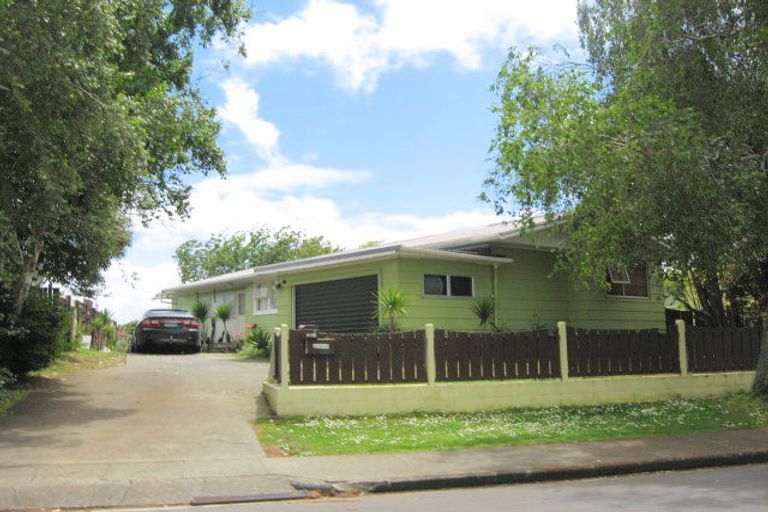 Photo of property in 15 Jupiter Street, Rosehill, Papakura, 2113