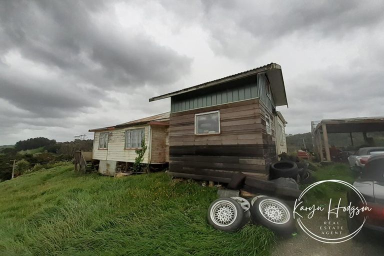 Photo of property in 184 Paparoa Station Road, Paparoa, 0571