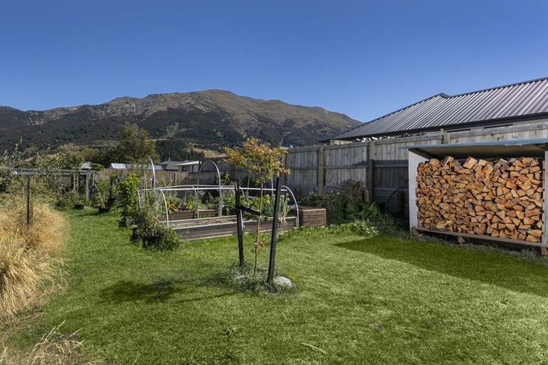 Photo of property in 35 Timsfield Drive, Lake Hawea, Wanaka, 9382