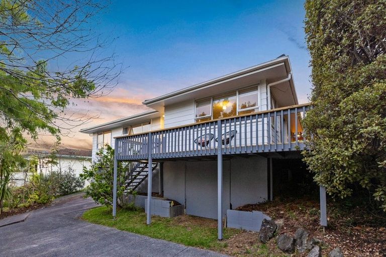 Photo of property in 94 Salamanca Road, Sunnynook, Auckland, 0620
