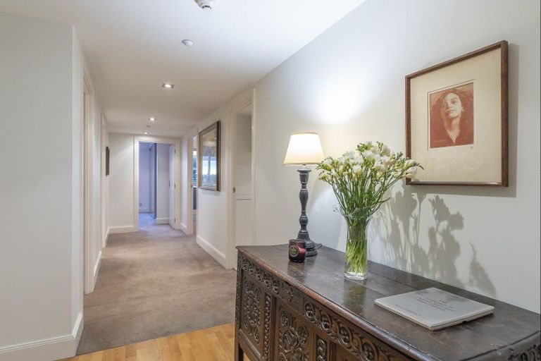 Photo of property in Oakridge Apartments, 703/10 Middleton Road, Remuera, Auckland, 1050