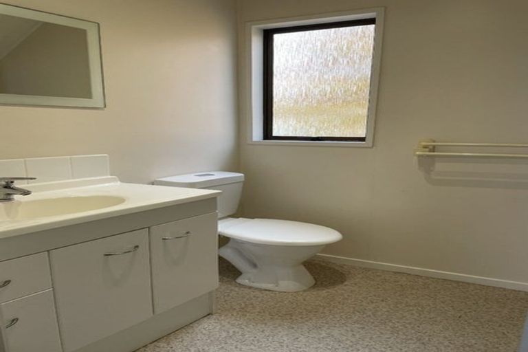 Photo of property in 2/26 Cherry Road, Bucklands Beach, Auckland, 2014