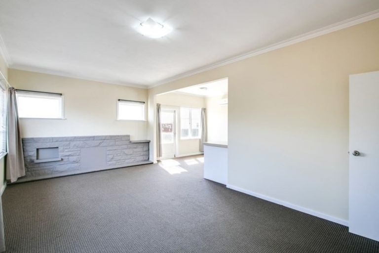 Photo of property in 100 Guppy Road, Taradale, Napier, 4112