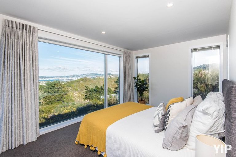 Photo of property in 8 Cessna Way, Newlands, Wellington, 6037