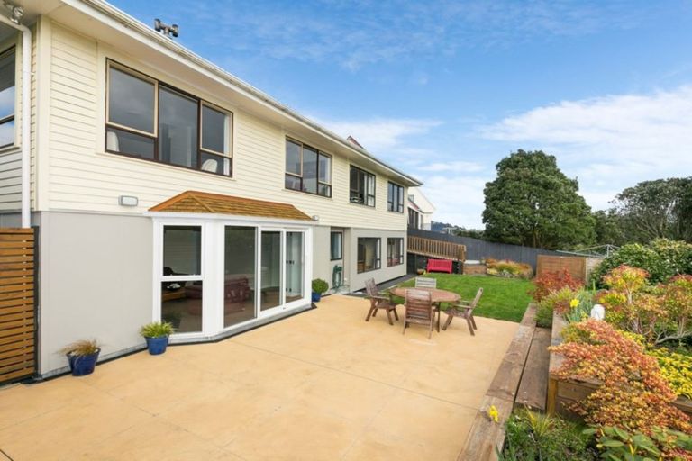 Photo of property in 4 Montserrat Place, Grenada Village, Wellington, 6037