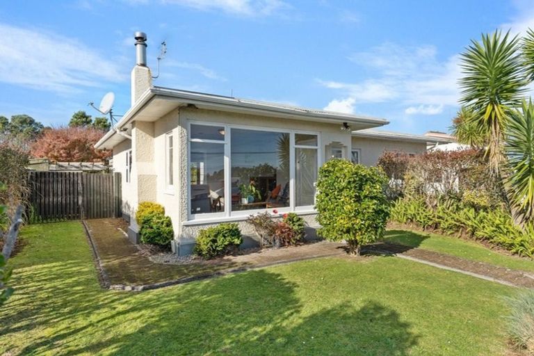 Photo of property in 411 Carrington Street, Upper Vogeltown, New Plymouth, 4310