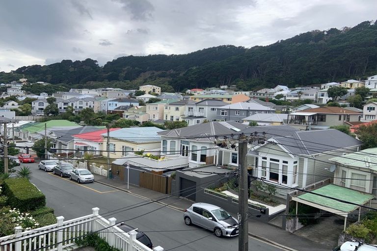 Photo of property in 54 Porritt Avenue, Mount Victoria, Wellington, 6011