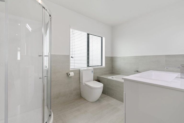 Photo of property in 28 Tawhiti Road, Pukekohe, 2120