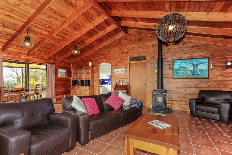 Photo of property in 55 Ohiwa Road, Papakura, 2582