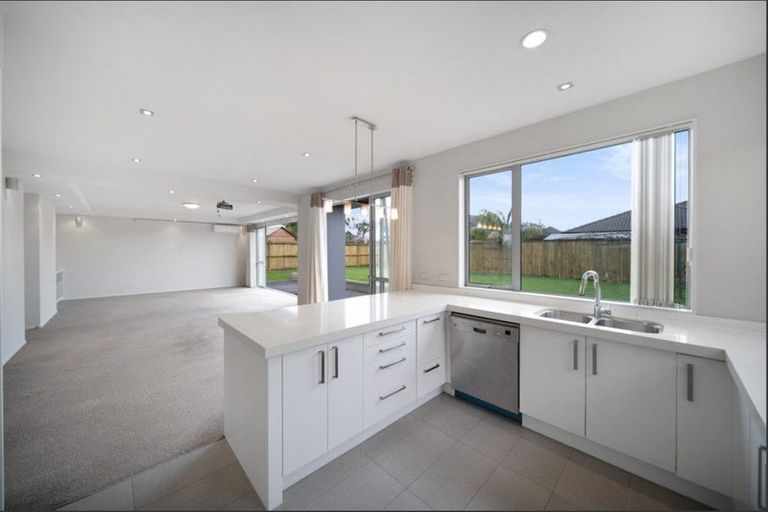 Photo of property in 44 Toscana Drive, Karaka, Papakura, 2113