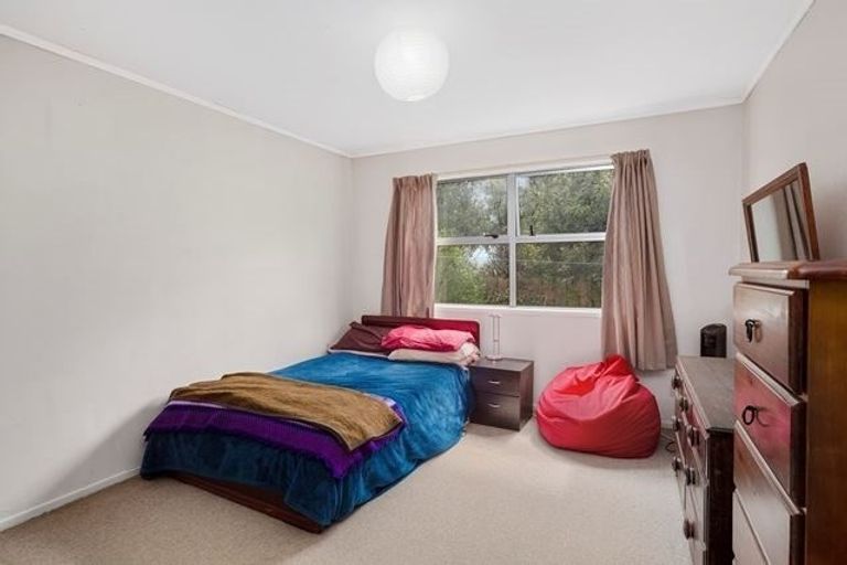 Photo of property in 59 Baylands Drive, Newlands, Wellington, 6037