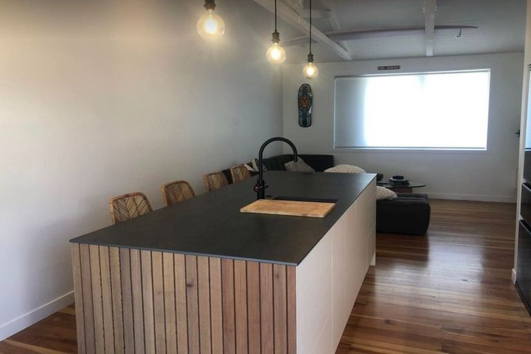 Photo of property in 2/8 Cecil Road, Milford, Auckland, 0620