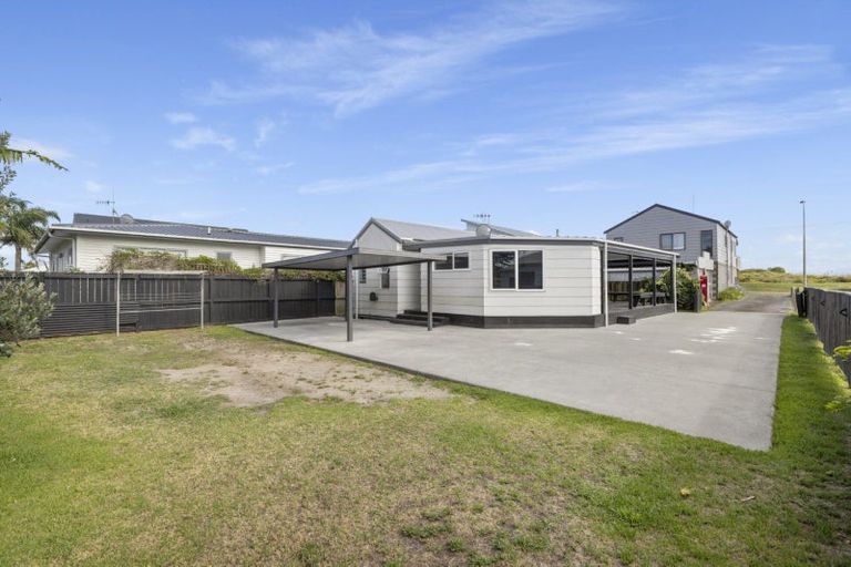 Photo of property in 824b Papamoa Beach Road, Papamoa Beach, Papamoa, 3118