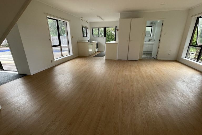 Photo of property in 58 Kewa Road, Albany Heights, Auckland, 0632