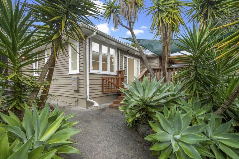 Photo of property in 114b Pooks Road, Ranui, Auckland, 0612