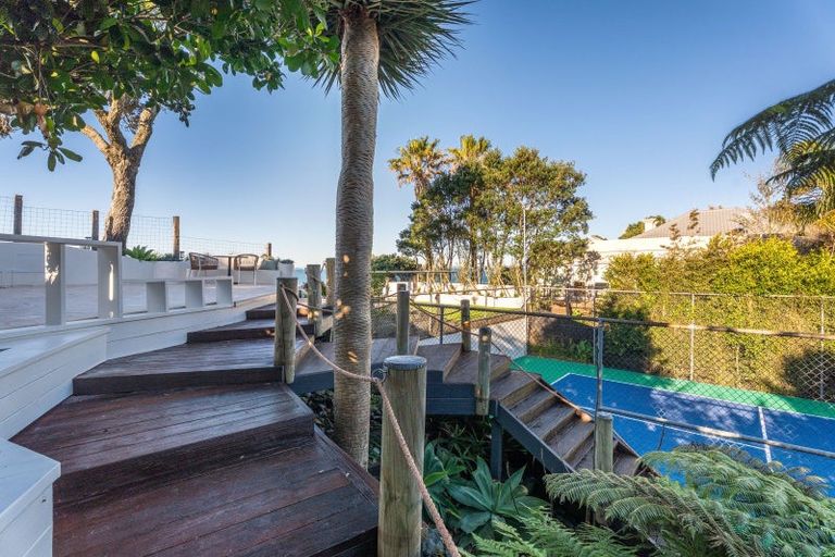 Photo of property in 72 Cliff Road, Torbay, Auckland, 0630