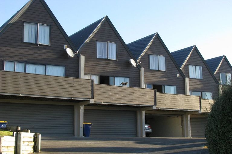 Photo of property in 10/41 Waipa Street, Birkenhead, Auckland, 0626