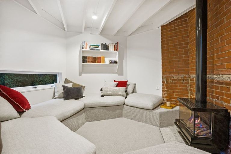 Photo of property in 25 Eastcliffe Road, Castor Bay, Auckland, 0620