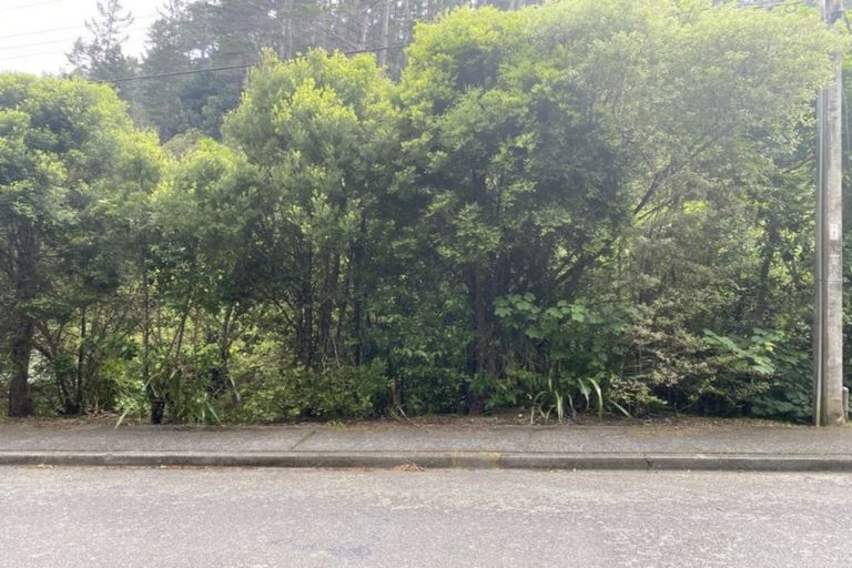 Photo of property in 75 Elmslie Road, Pinehaven, Upper Hutt, 5019