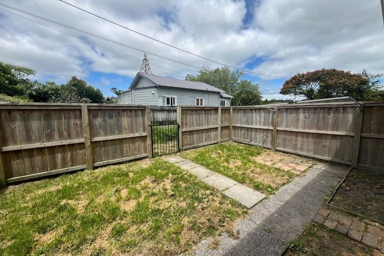Photo of property in 3/15 Glengarry Road, Glen Eden, Auckland, 0602