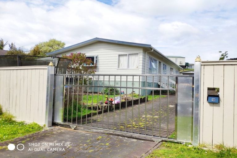 Photo of property in 18 Annison Avenue, Glen Eden, Auckland, 0602