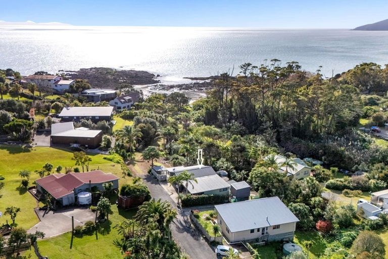 Photo of property in 54 Powells Road, Cable Bay, 0420