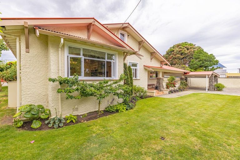 Photo of property in 6 Grey Street, College Estate, Whanganui, 4500