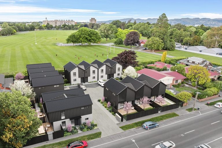 Photo of property in 122 Waimairi Road, Ilam, Christchurch, 8041