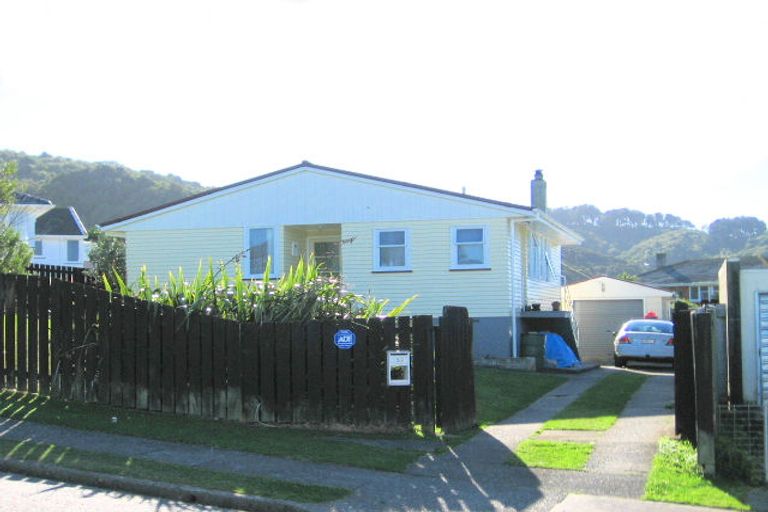 Photo of property in 29 Rangituhi Crescent, Takapuwahia, Porirua, 5022