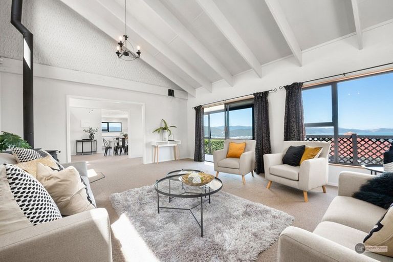 Photo of property in 41 Pekanga Road, Normandale, Lower Hutt, 5010