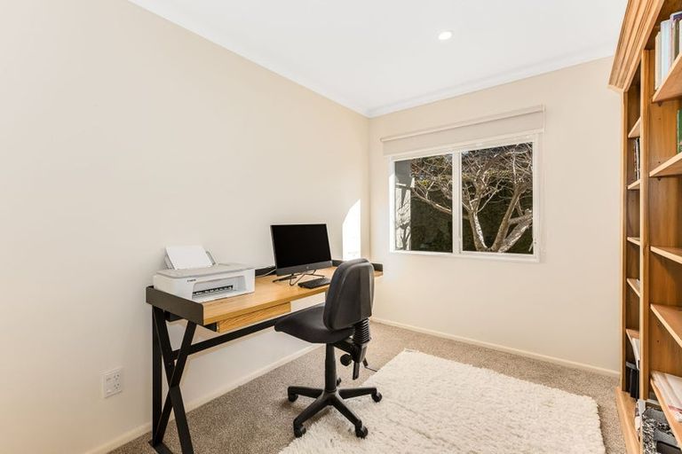 Photo of property in 4 Petrel Lane, Whitby, Porirua, 5024