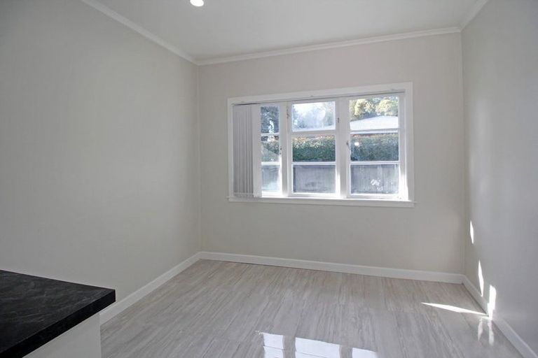 Photo of property in 27 Vine Street, Mangere East, Auckland, 2024
