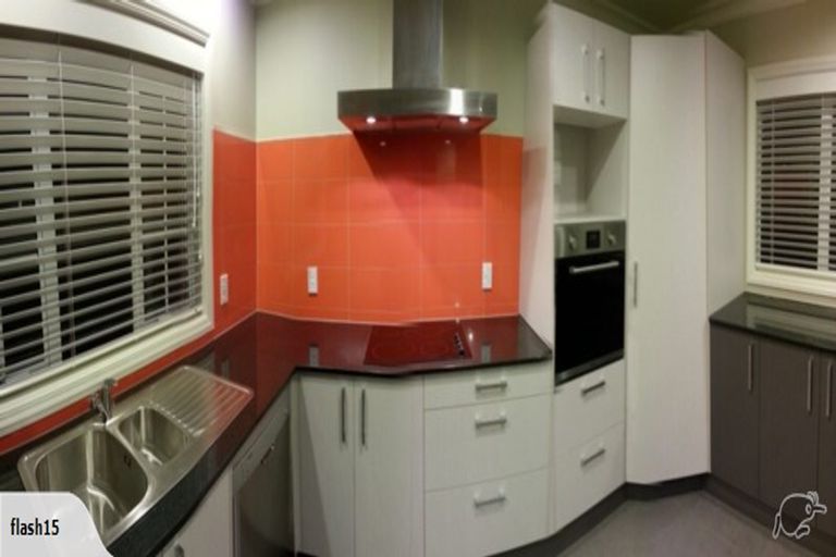 Photo of property in 4 Nirmal Place, Sunnyvale, Auckland, 0612