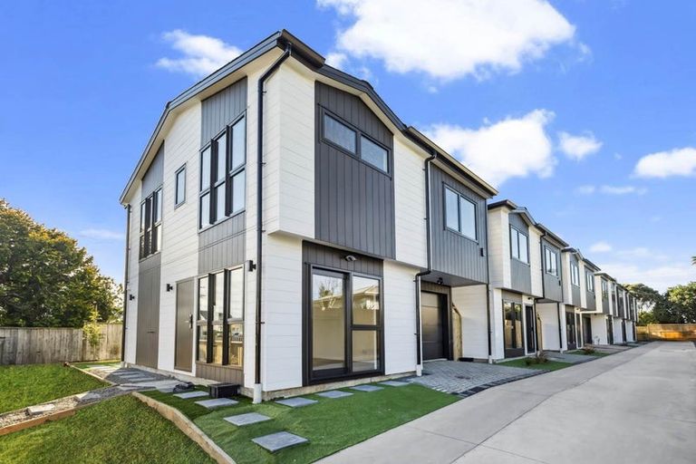 Photo of property in 23d Stonex Road, Papatoetoe, Auckland, 2025