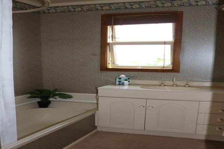 Photo of property in 13 Cambridge Terrace, East Gore, Gore, 9710