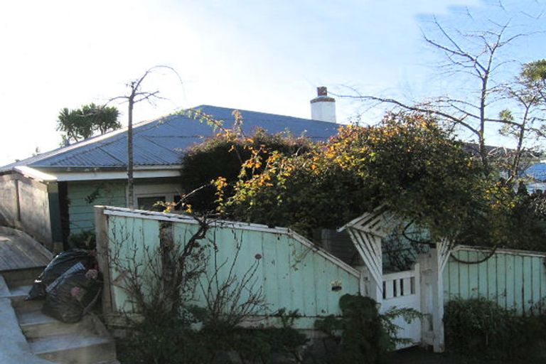 Photo of property in 18 Harvey Road, Bluff Hill, Napier, 4110