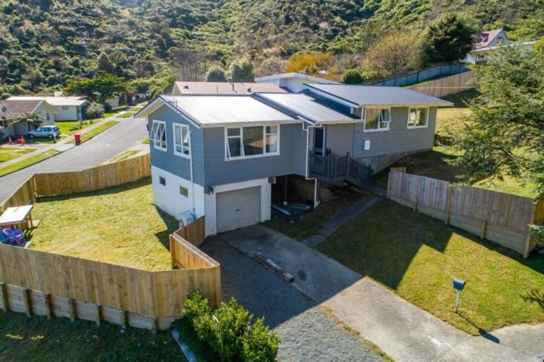 Photo of property in 1 Tuam Grove, Wainuiomata, Lower Hutt, 5014